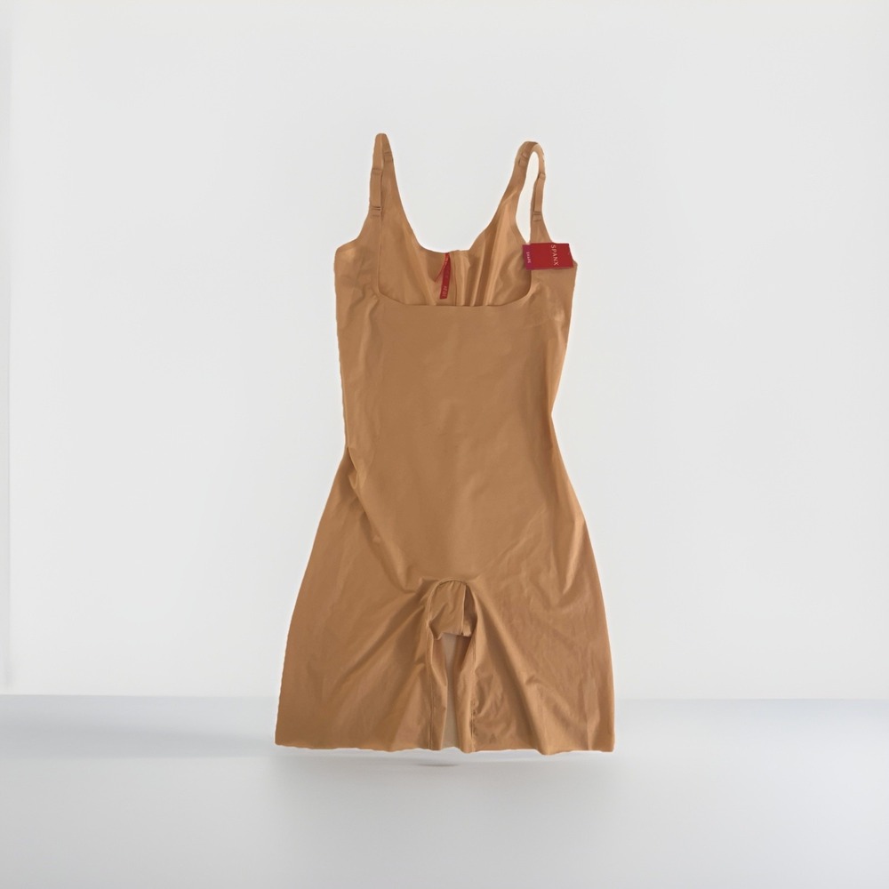 Spanx Thinstincts Open Bust‎ Mid Thigh Bodysuit Plus Size 1X Soft Nude #10021P